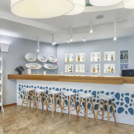 Hotel Aqua - Destigo
