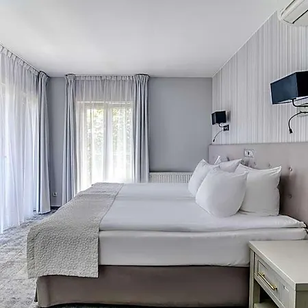 Aqua - Destigo Hotel