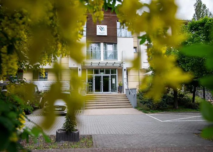 Aqua - Destigo Отель Сопот